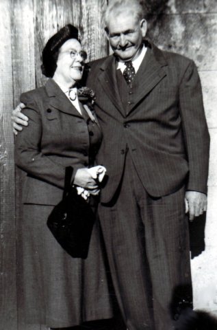 angeleandeustacepinckney8mar1944.jpg